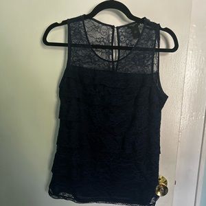 IN GREAT CONDITION super comfortable lace tank top
